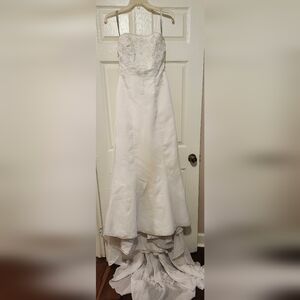 Gorgeous Alfred Angelo Size 8 Strapless Wedding Dress That Needs Some TLC
